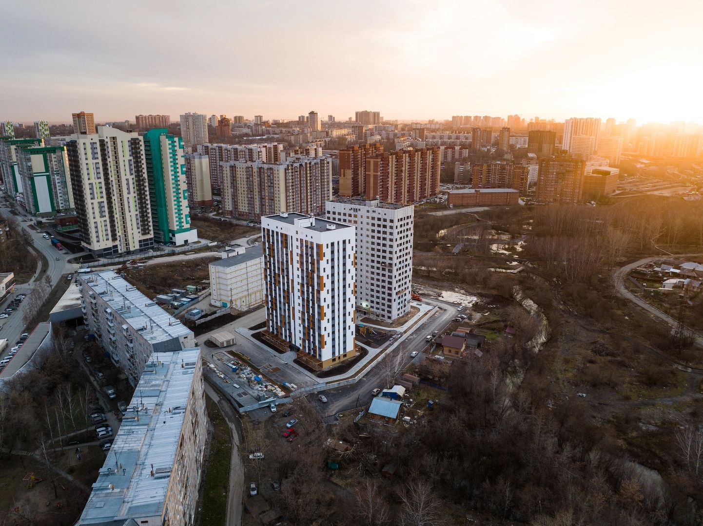 Первый на Есенина №10