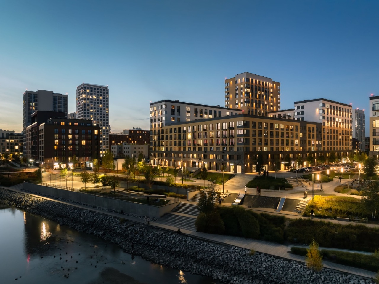 Европейский берег, Большевистская улица, 109 стр