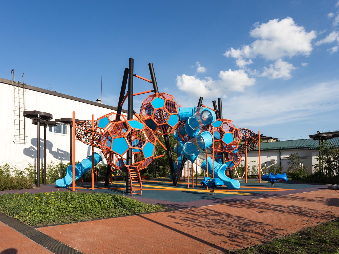 На Горького №23